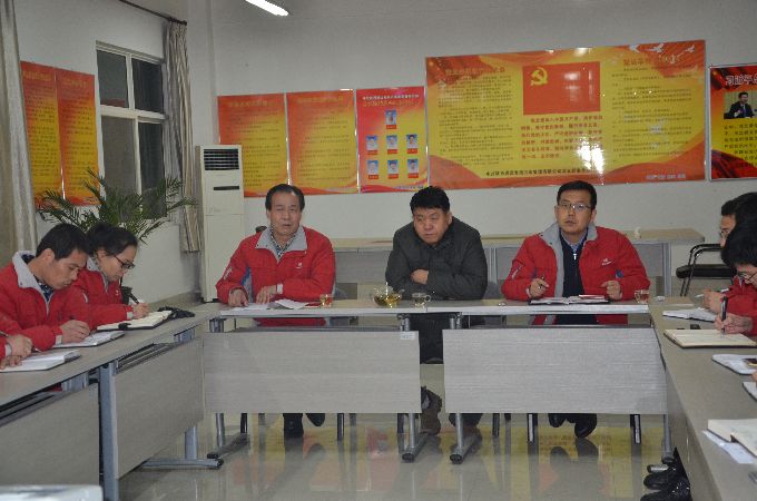 回顧過去，展望未來 集團公司召開2016年度干部述職大會